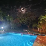 Villa Degli Abbracci - - Swimming Pool San Vito dei Normanni